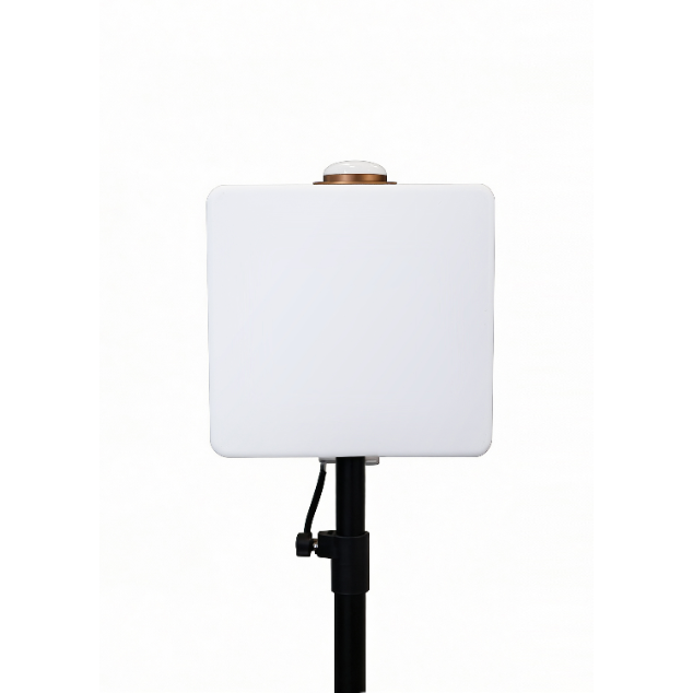 Fixed directional navigation decoy device