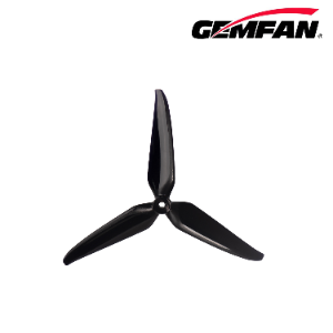 Application of propeller to UAV under dry and wet water